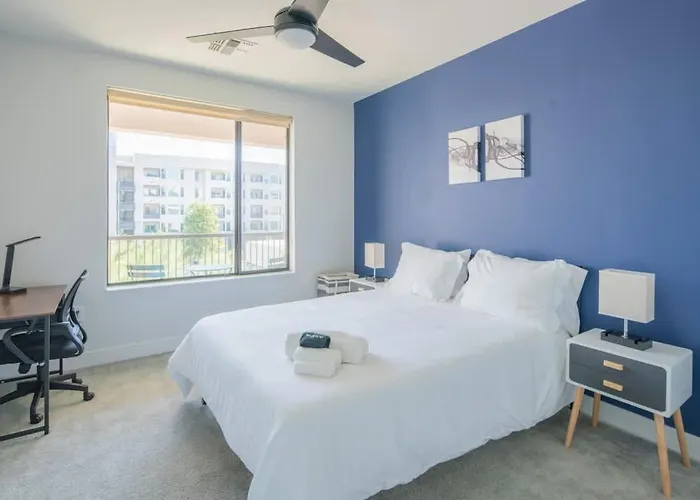 Heart Of 1bd With Pool Gym Parking *